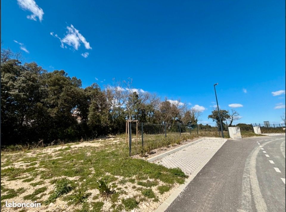 Terrain 350 m² Montagnac · 89 900 €