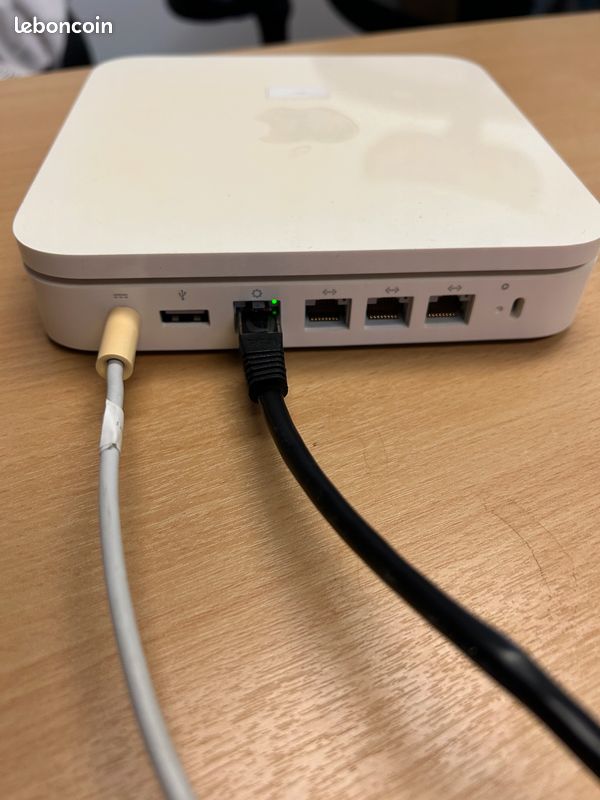 AirPort Extreme 802.11n - A1354 (image 2)