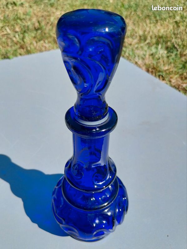 Flacon de parfum ancien bleu cobalt (image 6)
