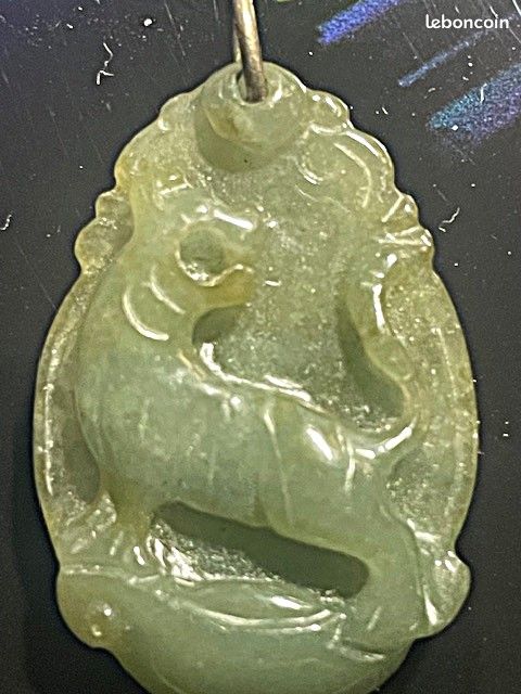 Pendentif jade lion (image 3)