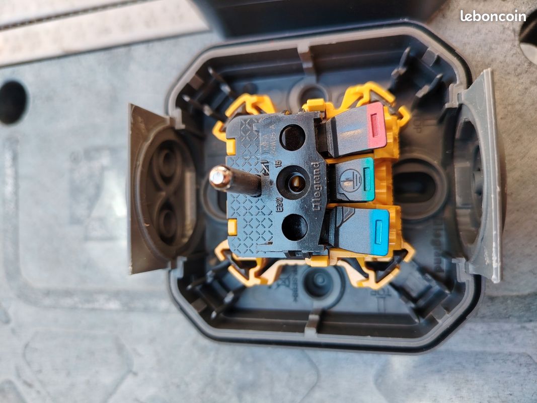 Lot électrique (image 7)