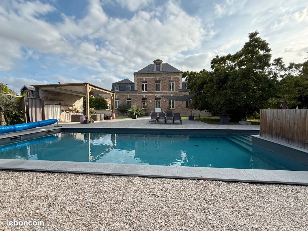 Maison 10 pièces 320 m² · à Plachy-Buyon · 320 m² · 1 290 000 €