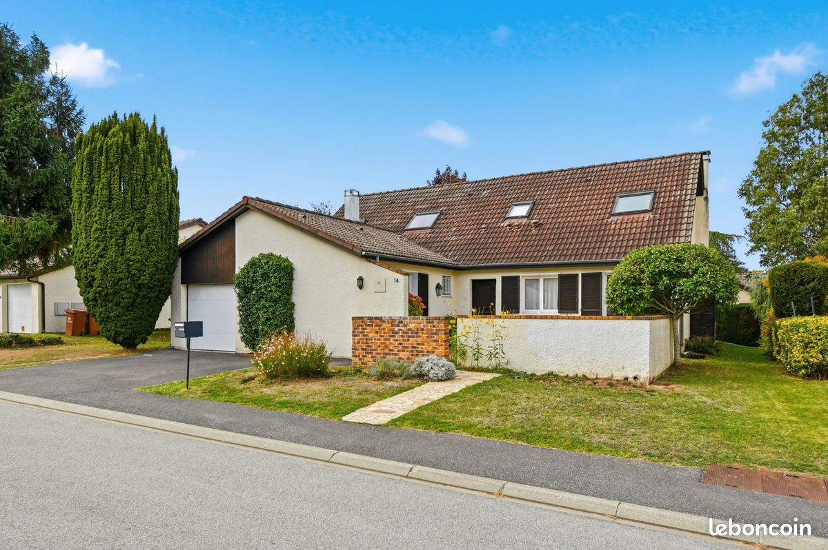 Maison 7 pièces 170 m² · à Buc · 170 m² · 848 000 €