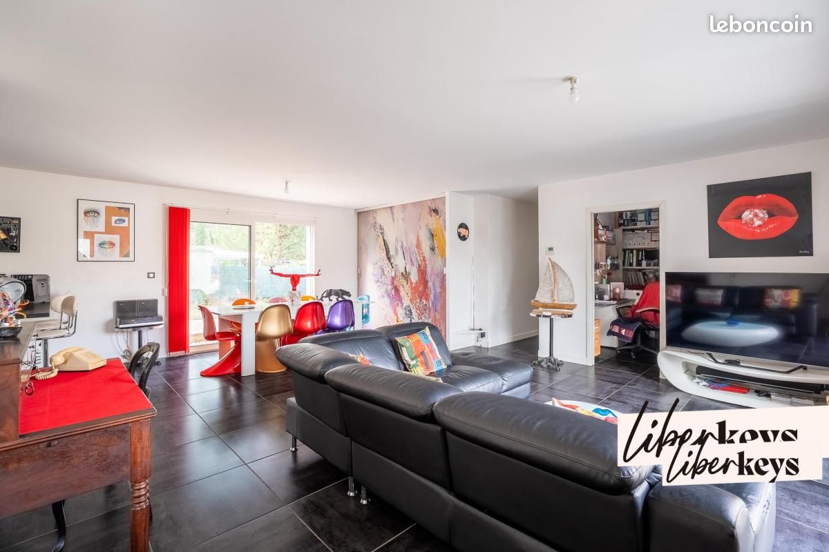 Maison 6 pièces 127 m² · à Le Pian-Médoc · 127 m² · 383 000 €