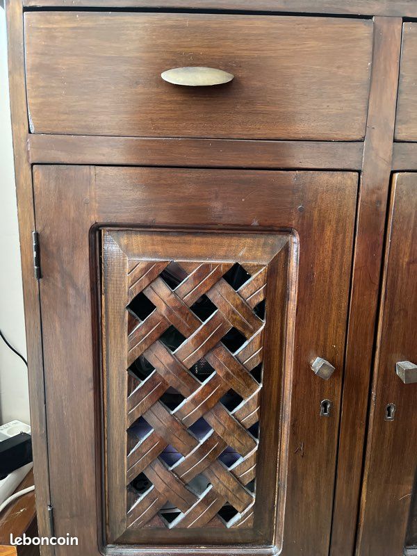 Petit buffet en bois exotique (image 6)