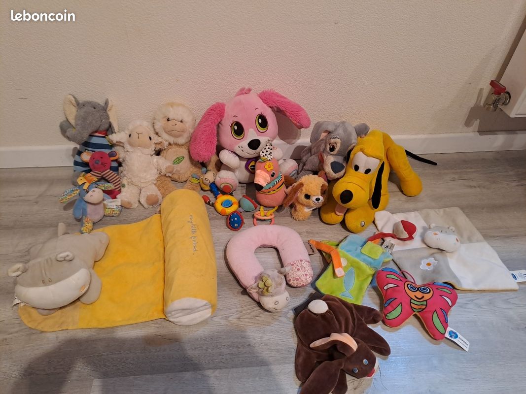 Peluches et doudou (image 1)