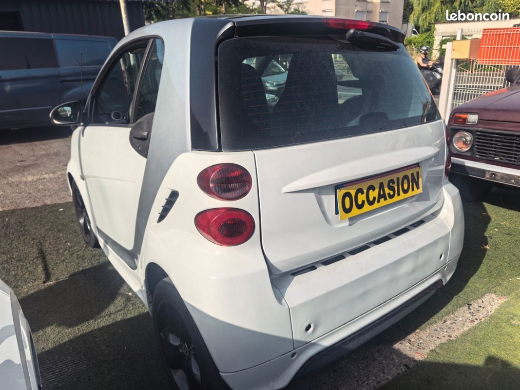 Smart Fortwo Coupé (451) (Automatique) 1.0 i 12V MHD 4CV 71CH Garantie 6 Mois (image 4)