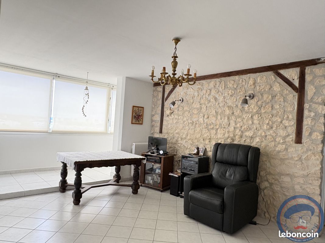 Appartement 4 pièces 82 m² · à Saint-Pierre-des-Corps · 82 m² · 90 000 €