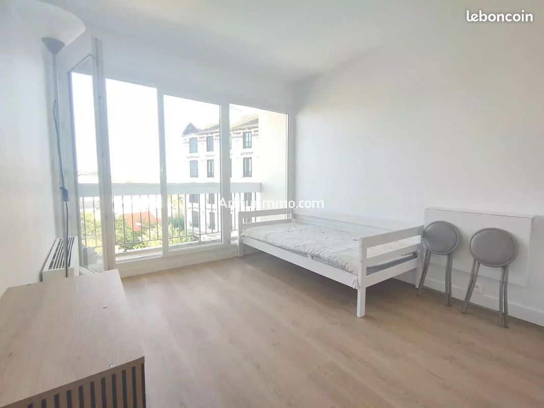 Appartement 1 pièce 16 m² · à Saint-Maur-des-Fossés · 16 m² · 660 €