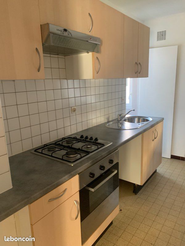 Appartement 3 pièces 68 m² · à Saint-Étienne · 68 m² · 720 €
