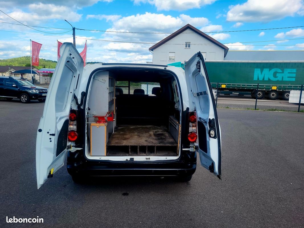 Citroën Berlingo BERLINGO 1.6 BLUEHDI 100 CHEVAUX 3 PLACES (image 8)