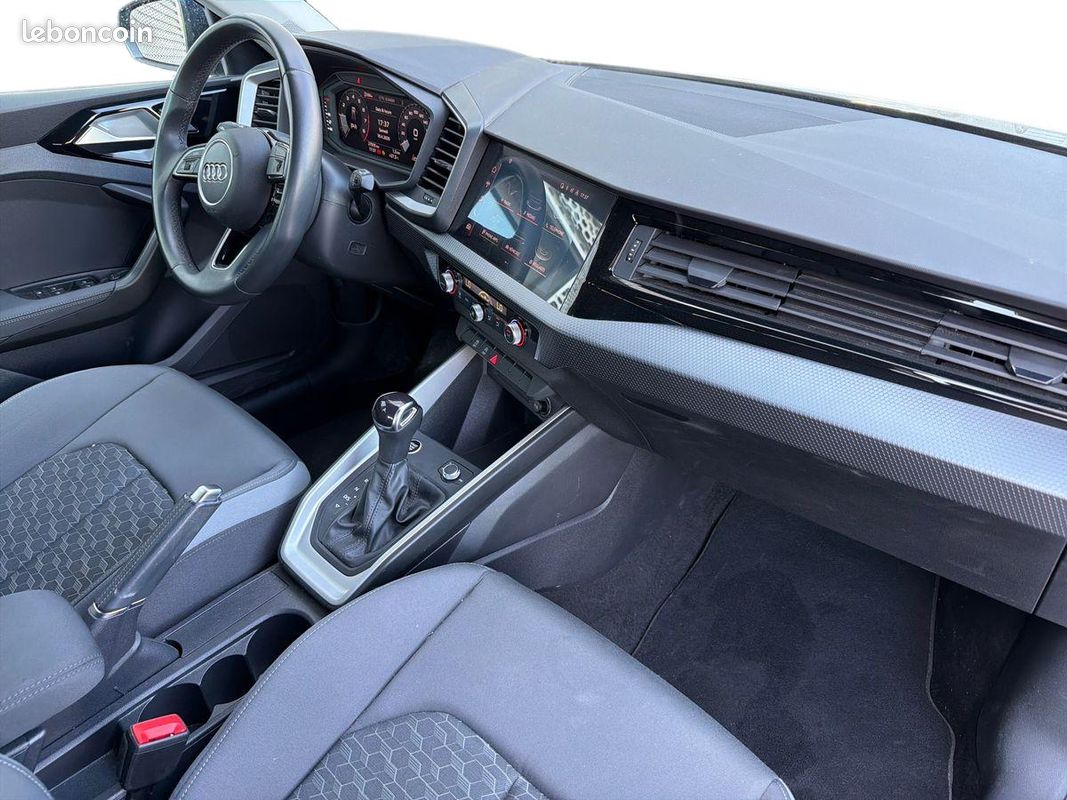 AUDI A1 Sportback 30 TFSI 110 ch S tronic 7 Advanced 2 (image 9)