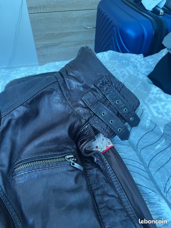 Blouson en cuir femme taille L (image 5)