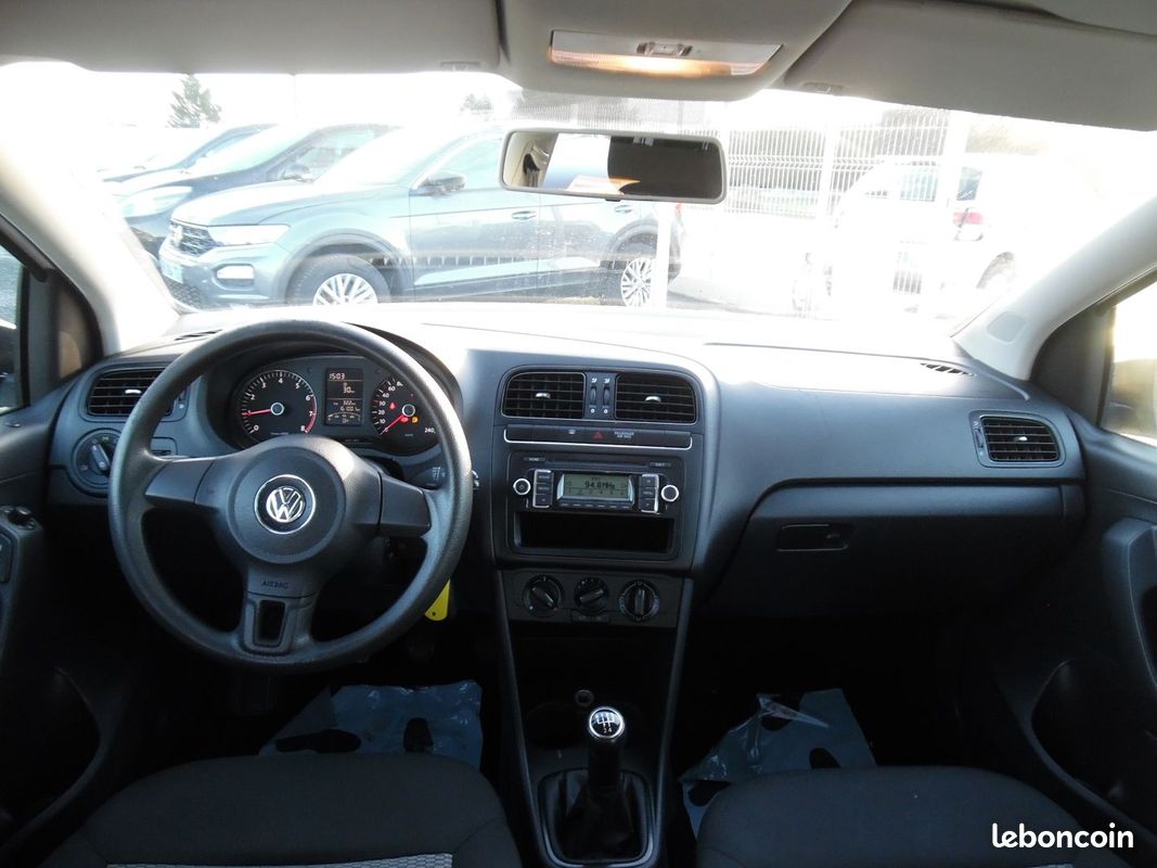 Volkswagen POLO 1.2 60CH TRENDLINE 5P (image 3)