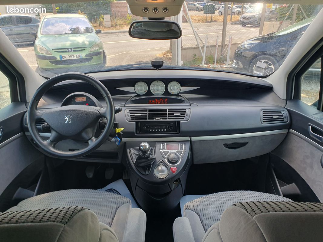 Peugeot 807 2,0 hdi/7 places/Radars/Clim/Régulateur/Distrib neuve/Garantie/Réservation&Livraison Possible (image 7)