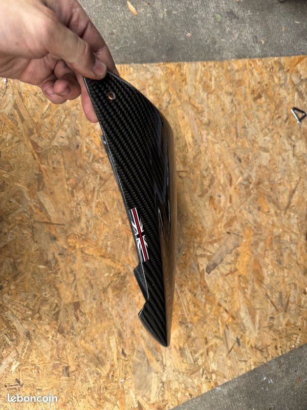 Capot de selle Triumph street triple 675 (image 2)