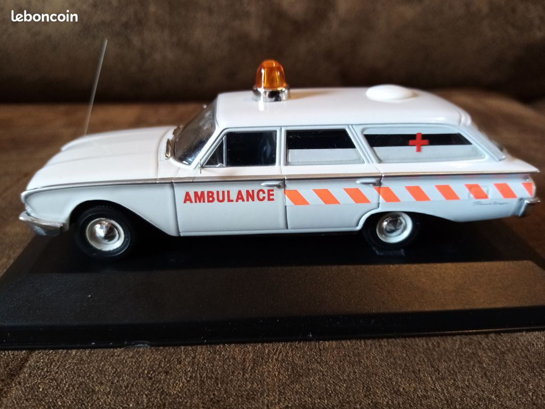 Minibrindes Minimac A-1 Brazil 1/43 Jeep Ford UN Ambulance