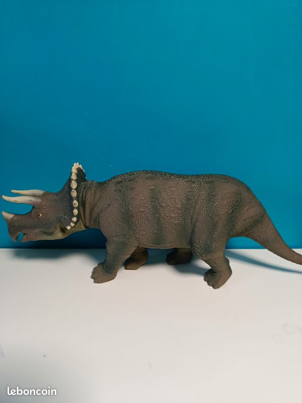 Dinosaure Jurassic Park Kenner 1993 – Triceratops JP08 – Figurine Vintage Collection