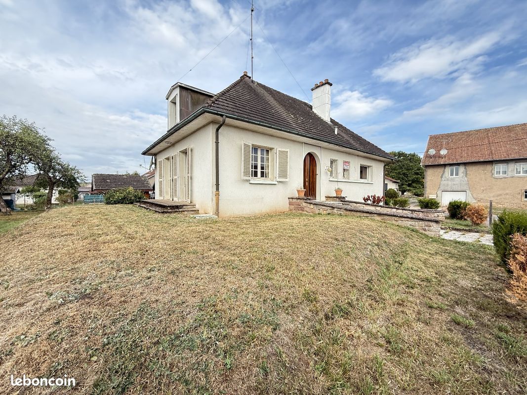 Maison 4 pièces 117 m² · à Champagney · 117 m² · 138 000 €