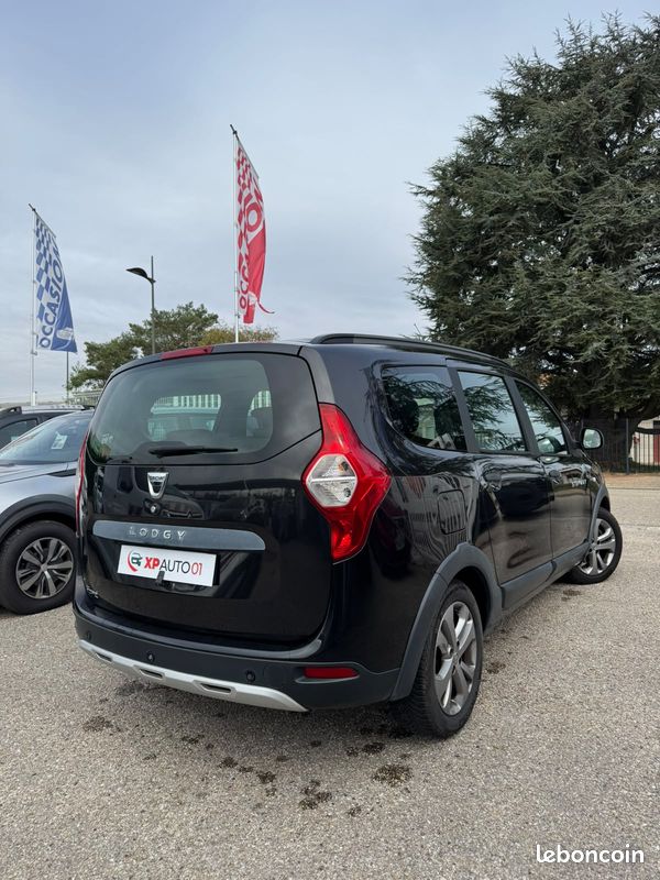 Dacia Lodgy 1.5 dCi 110 Stepway 7 places 1ère main attelage entretien Renault sans adblue d'origine distribution neuve garantie possible 12 mois reprise (image 4)