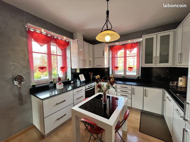 Maison 4 pièces 168 m²