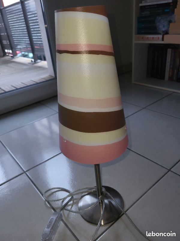 Lampe à posée (image 2)
