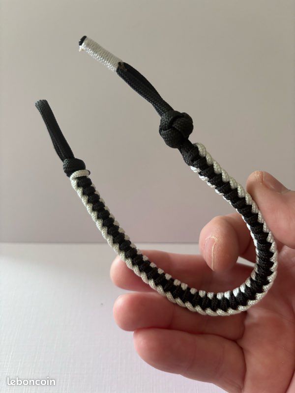 Bracelet (image 1)