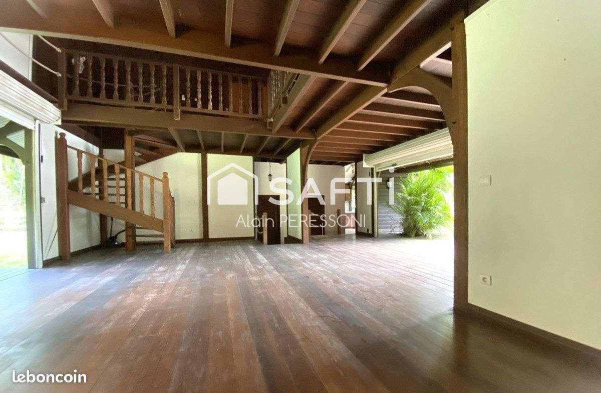 Propriété 5 pièces 230 m² (image 5)