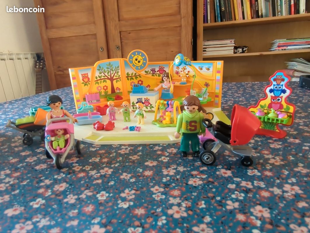Lot playmobil magasin pour bébés (image 1)