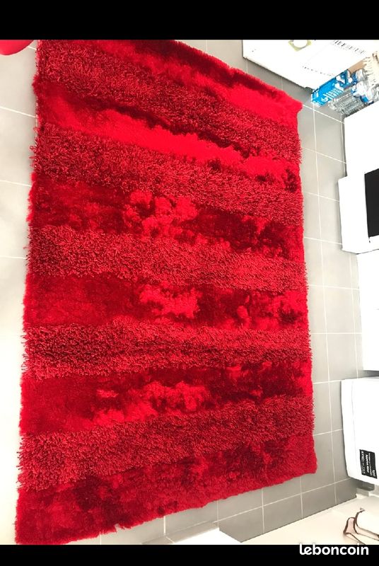 Tapis d'intérieur rouge (image 1)