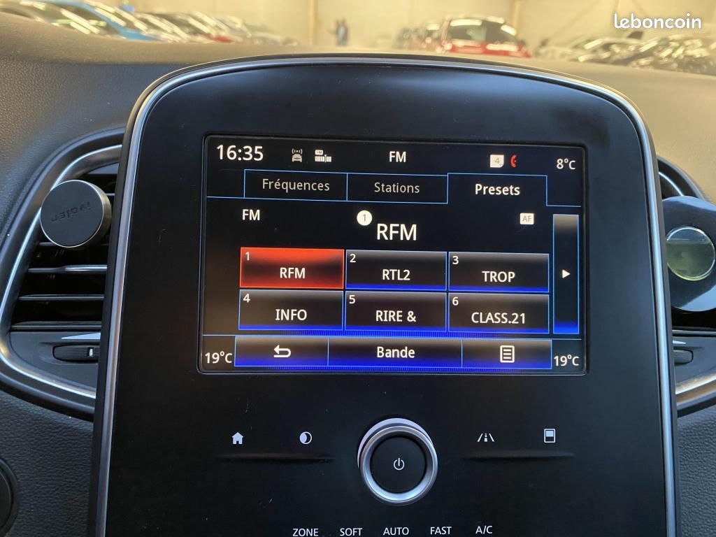 RENAULT SCENIC 1.2 TCe 115 Energy ZEN / CAMERA DE RECUL (image 21)