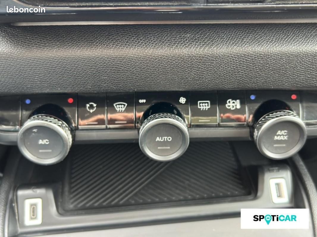 Citroën C4 Hybride 136 e-DCS6 Plus (image 15)