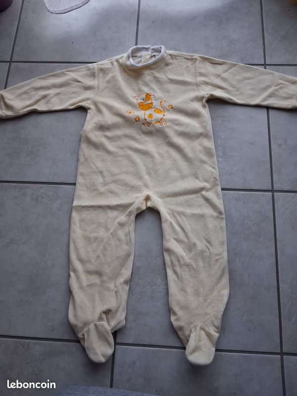 Babygros (image 1)