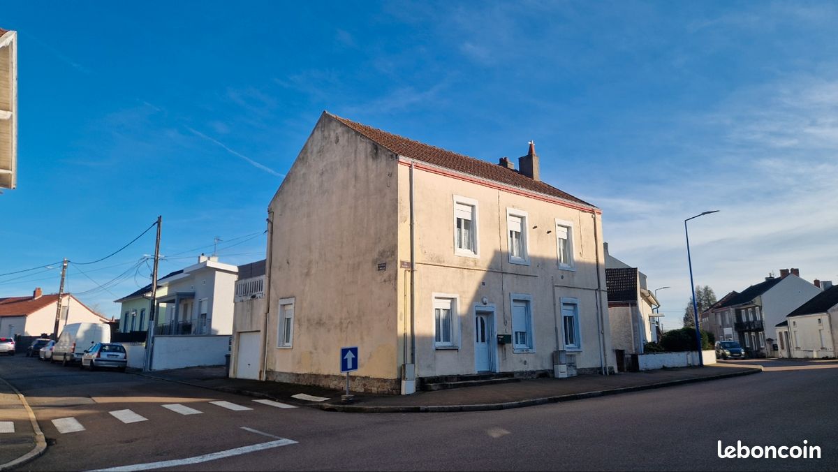 Immeuble 9 pièces 187 m² · à Montceau-les-Mines · 187 m² · 188 000 €