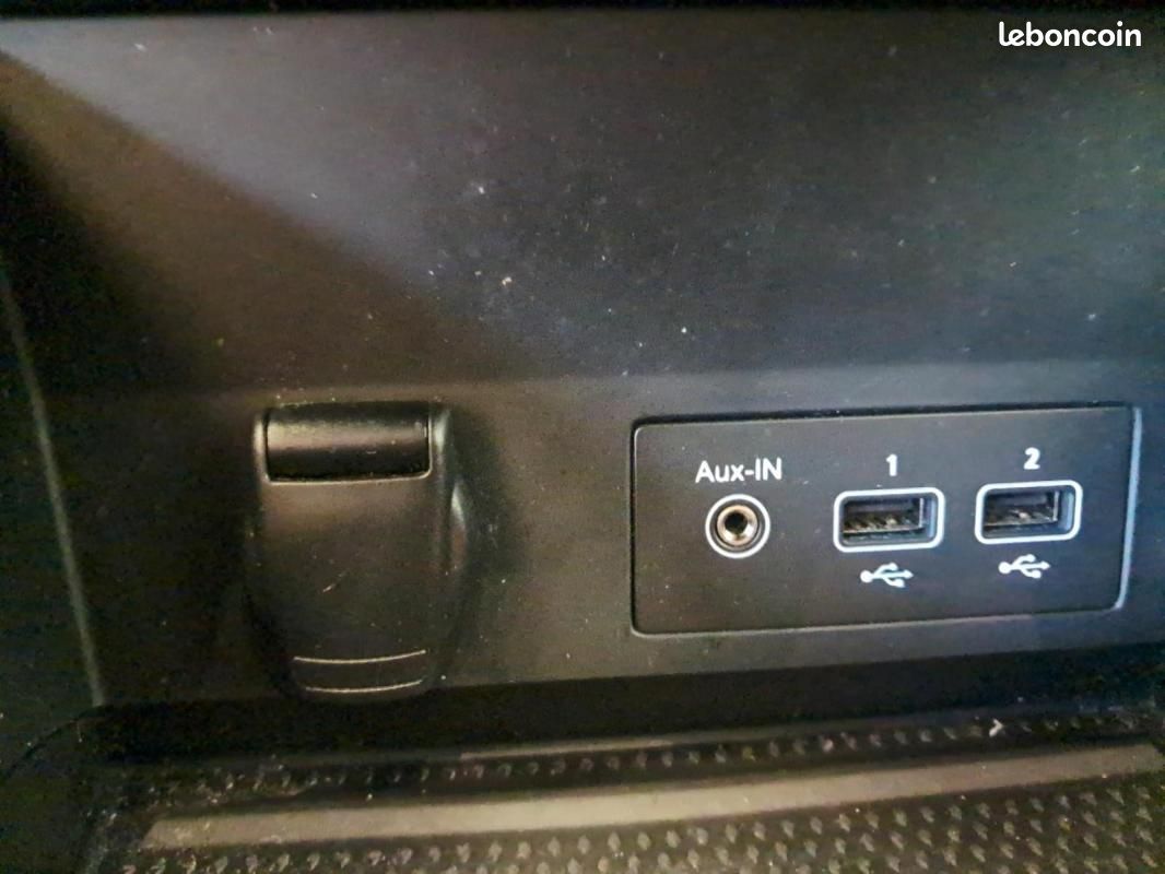 Renault Captur E-Tech 145 - 21 Intens (image 23)