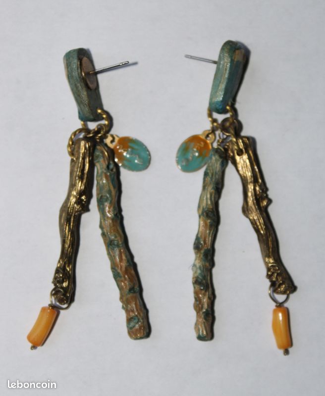 Boucles d'oreilles fantaisie neuves (image 1)