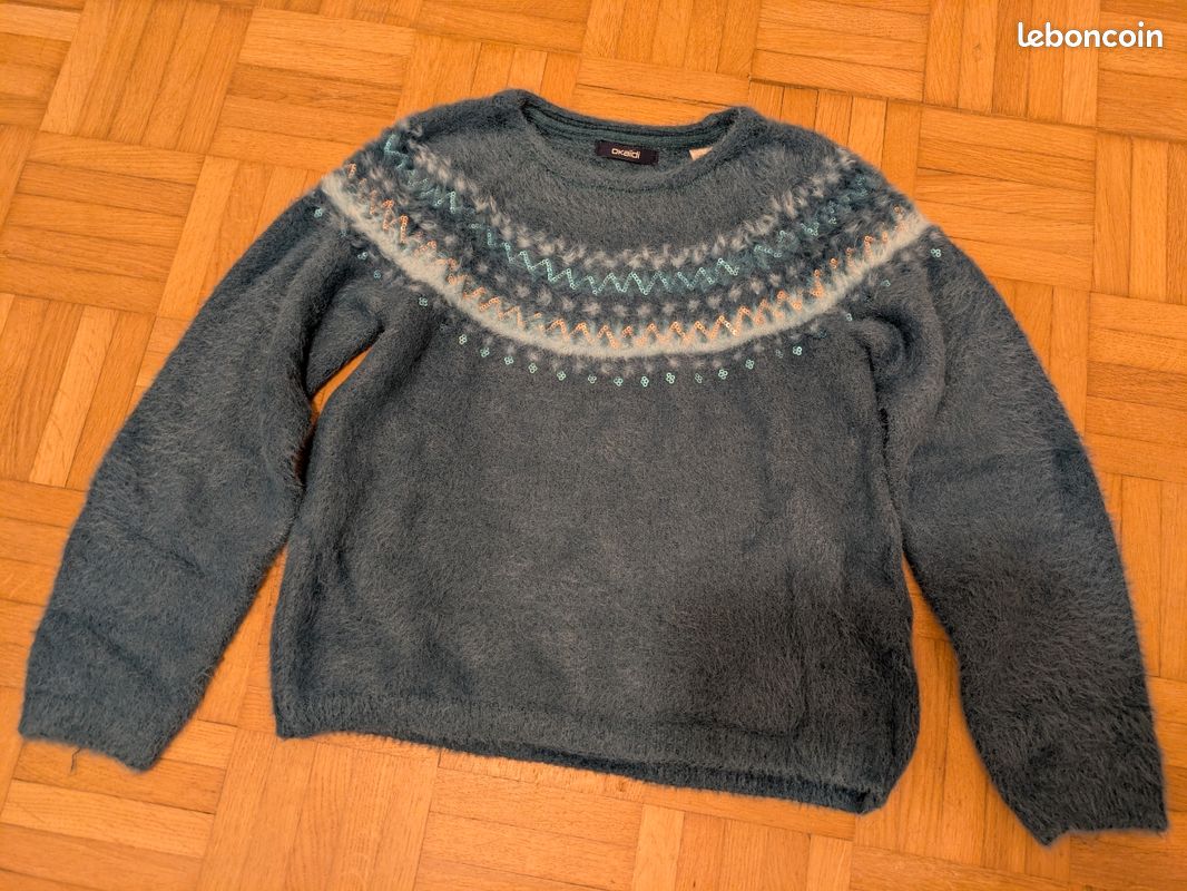 Pull fille 8 ans TBE (image 2)