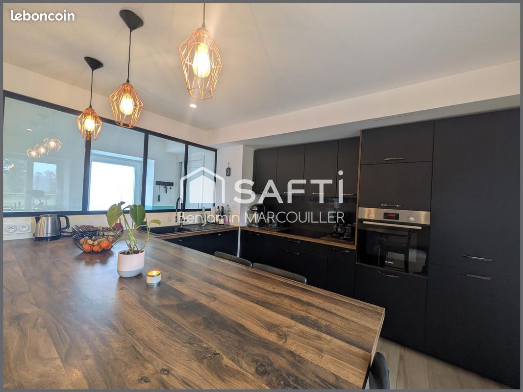 Maison 5 pièces 150 m² · à Vire Normandie · 150 m² · 274 750 €