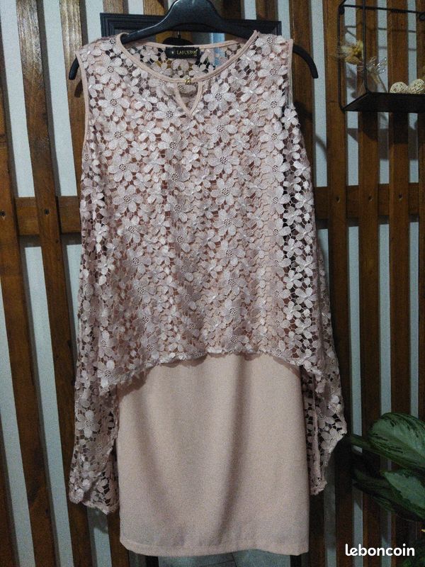 Robe (image 1)