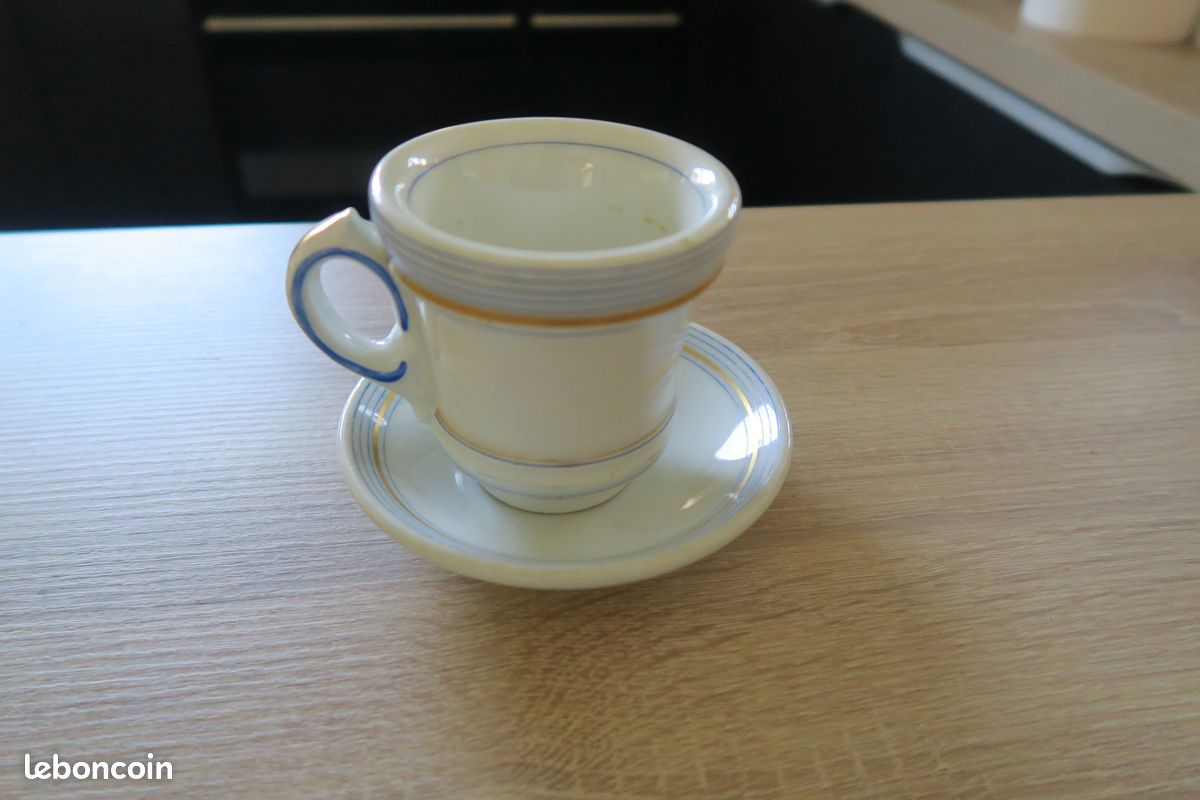 Ancienne tasse brulot porcelaine epaisse XIXè