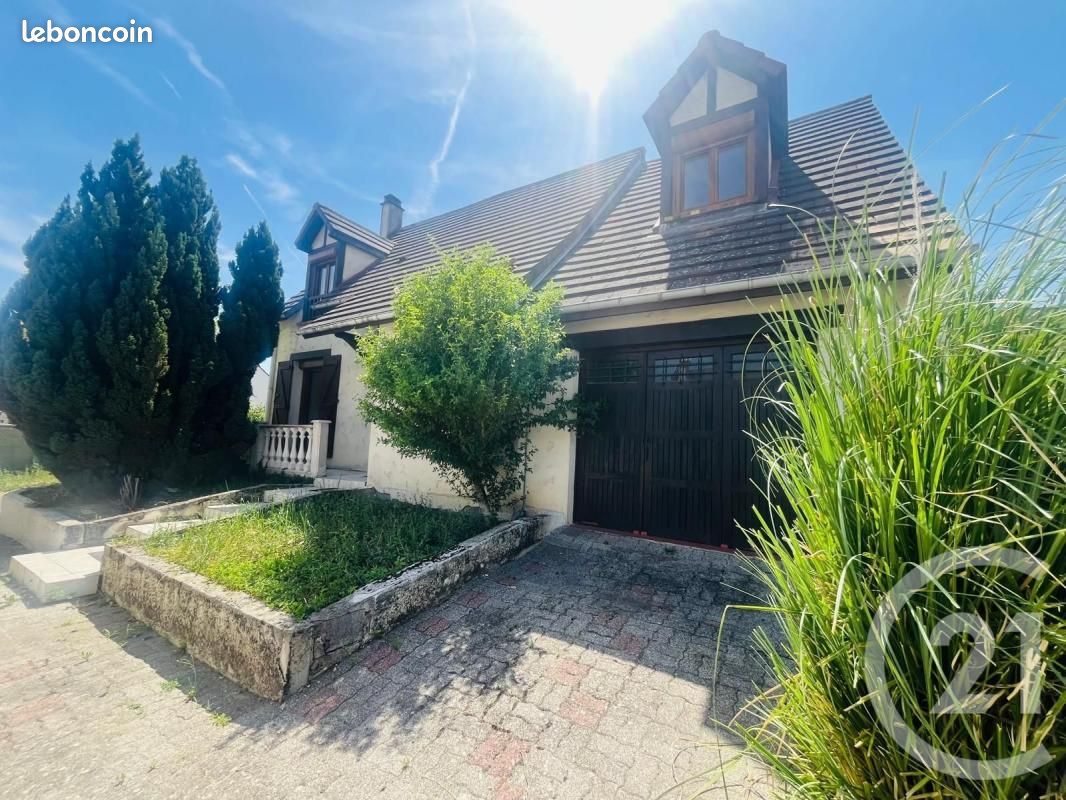 Maison 5 pièces 90 m² · au Pin · 90 m² · 343 000 €