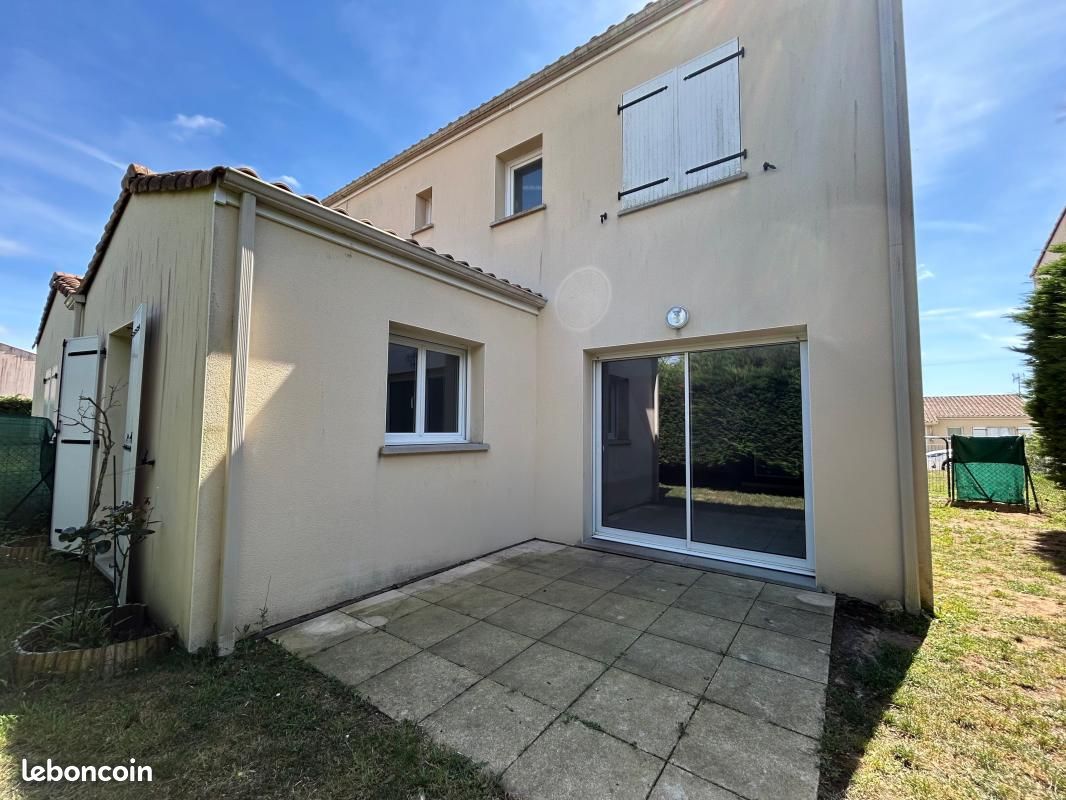 Maison 4 pièces 101 m² · au Gua · 101 m² · 867 €/mois