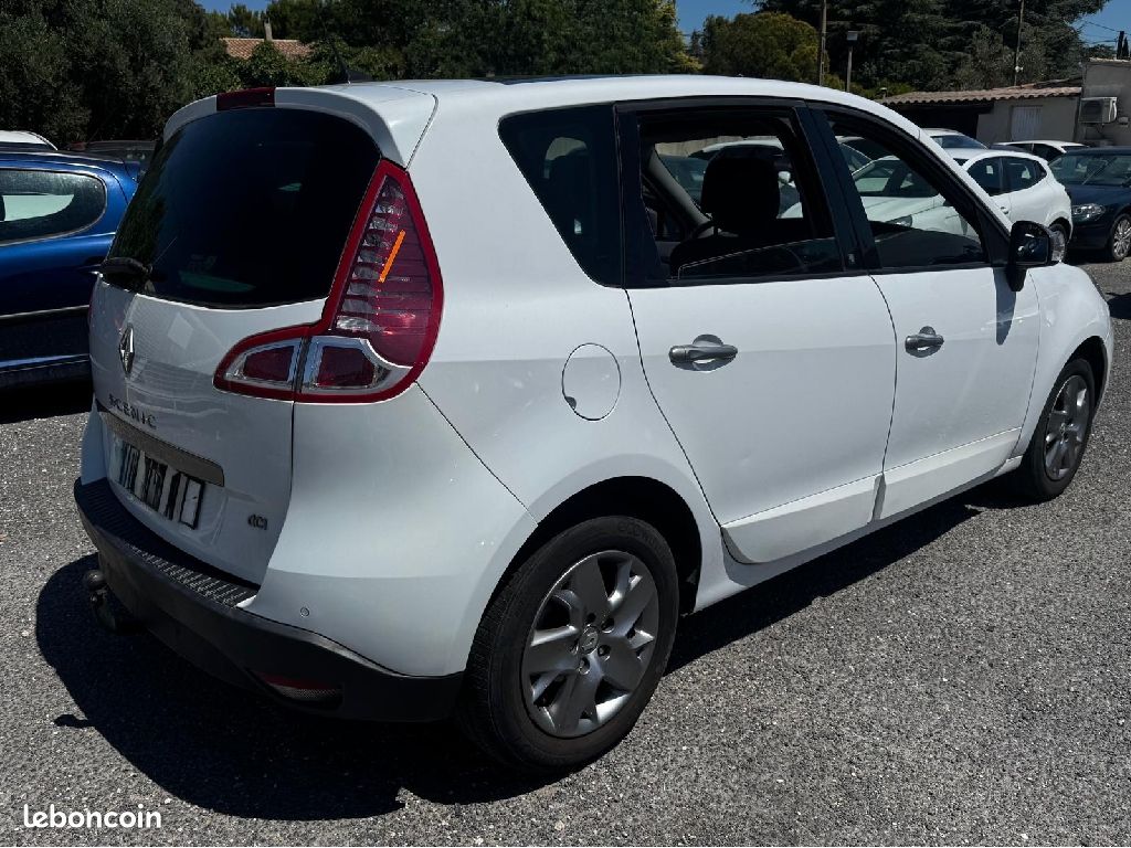 Renault Scénic III 1.6 dCi 130 CV eco2 15th GPS (image 4)