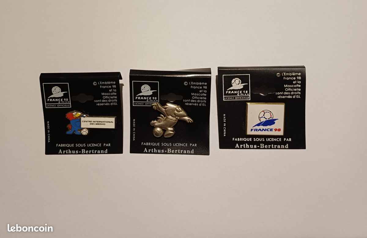 Pin's France 98 – Footix La Mascotte – Arthus Bertrand – Coupe Du Monde Football
