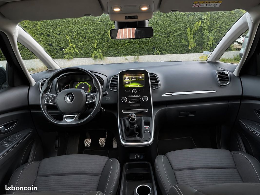 RENAULT SCENIC - 1.7 DCI Moteur à Chaîne 120 Ch 🐎 Finition BUSINESS LUXE ✨️ Option Apple Carplay , BLUETOOTH TEL , GPS 🌍, Phares FULL LED , Entretien à Jour ✅️ Prêt à Partir ✅️ (image 5)