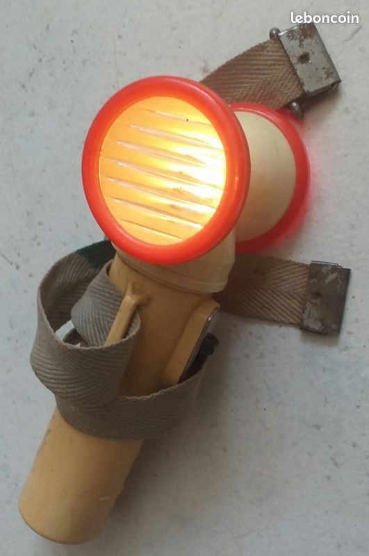 Feu Arrière Vélo Intelligent Rechargeble 60 Lumens 4 Modes IP65 Feu Arrière Vélo Intelligent Rechargeble 60 Lumens 4 Modes IP65