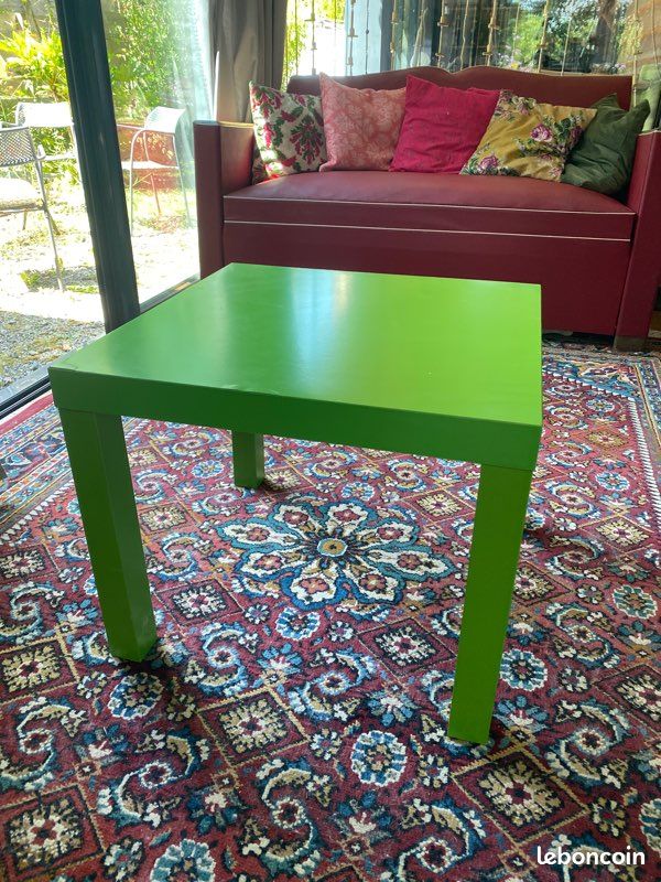 Table basse carrée verte (image 1)