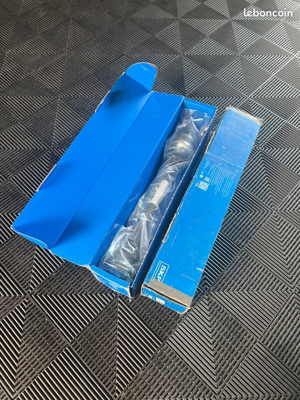 Paire de cardan neuf BMW E46 / E85 Z4 (image 1)