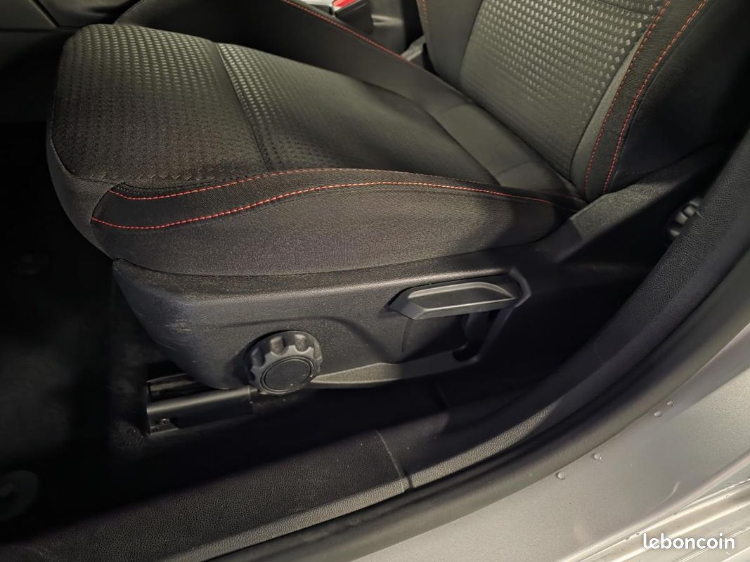 FORD FOCUS 1.0 EcoBoost mHEV - 155 - BVA ST Line (image 29)