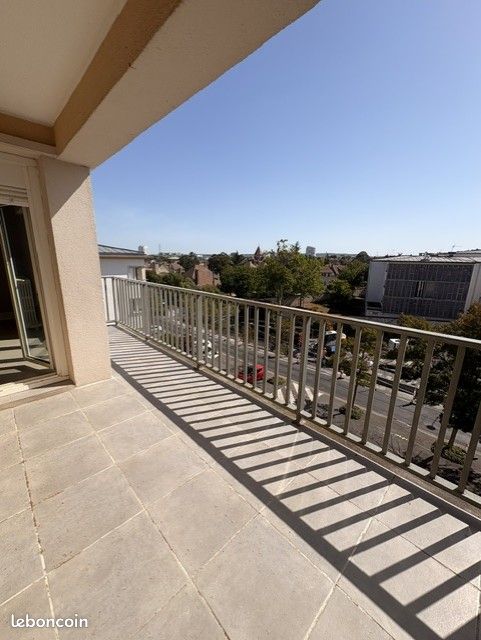 Appartement 5 pièces 92 m² · à Reims · 92 m² · 613 €